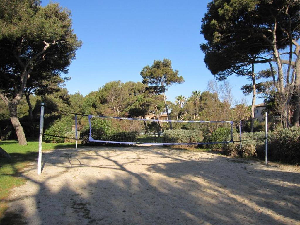 La Badine 5P Plage Piscine Clim Jacuzzi Parc Luxuriant Hyères Exteriör bild
